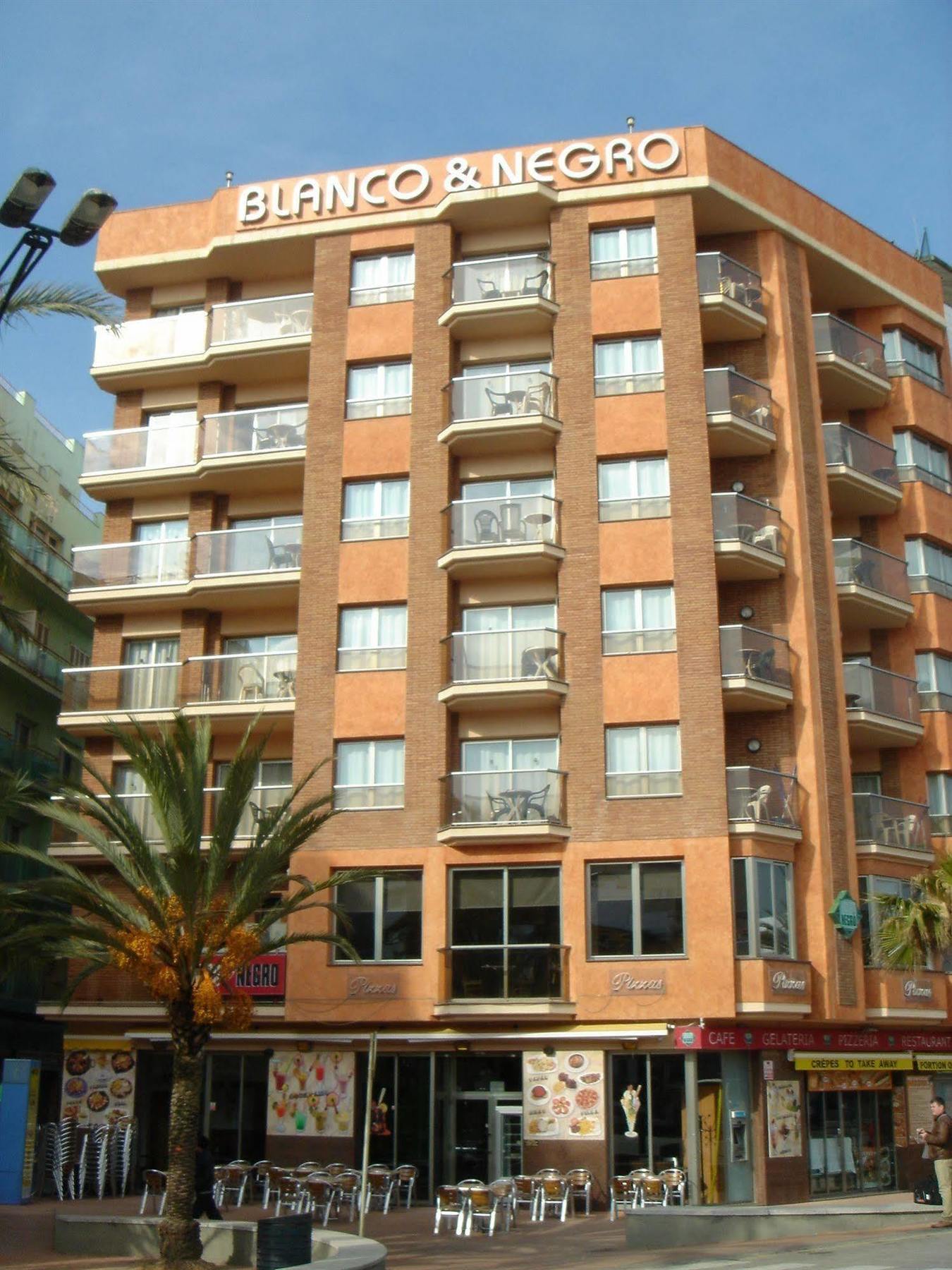 Blanco Y Negro Apartments Льорет-де-Мар Екстер'єр фото
