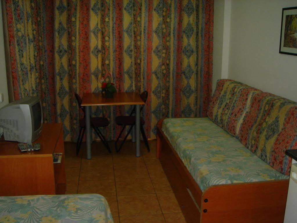 Blanco Y Negro Apartments Льорет-де-Мар Екстер'єр фото